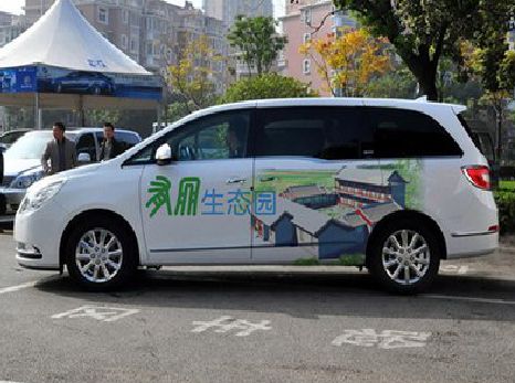 淮南户外车贴喷绘如何保持效果?