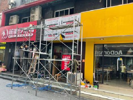 淮南制作广告招牌如何避免它发黄？